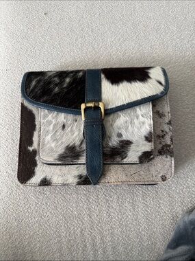 Source Unknown Black and White Cowhide Crossbody with Navy Trim
